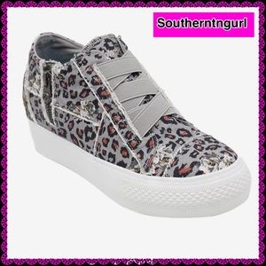 NWT BLOWFISH  “ Mamba “ Grey Bobtail Leopard Canvas Sneakers
